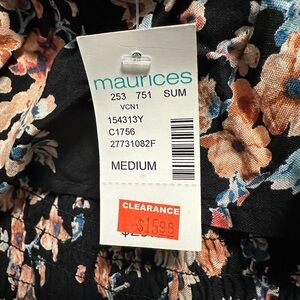 NWT Maurice’s floral top